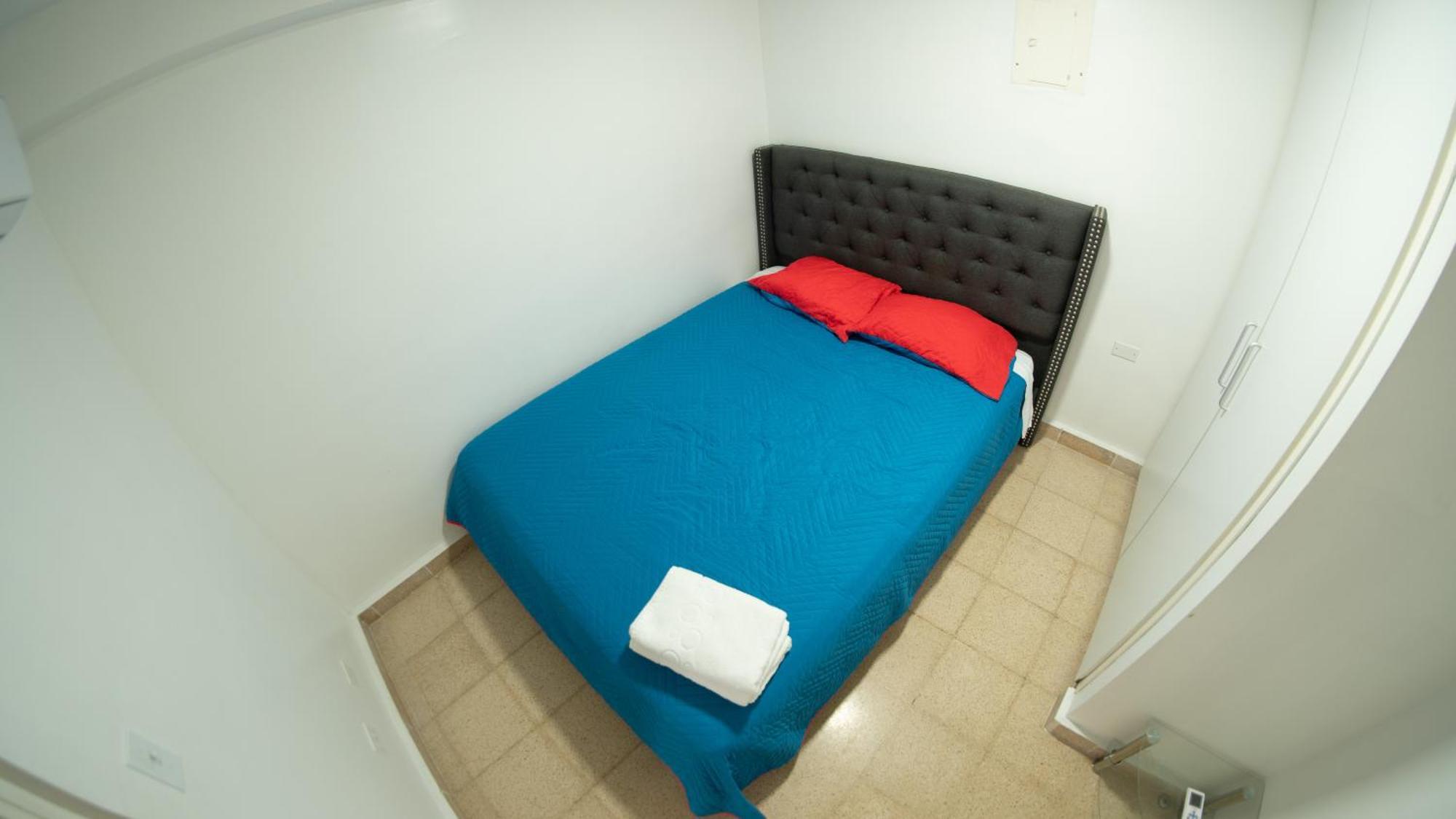Hostal Blu *