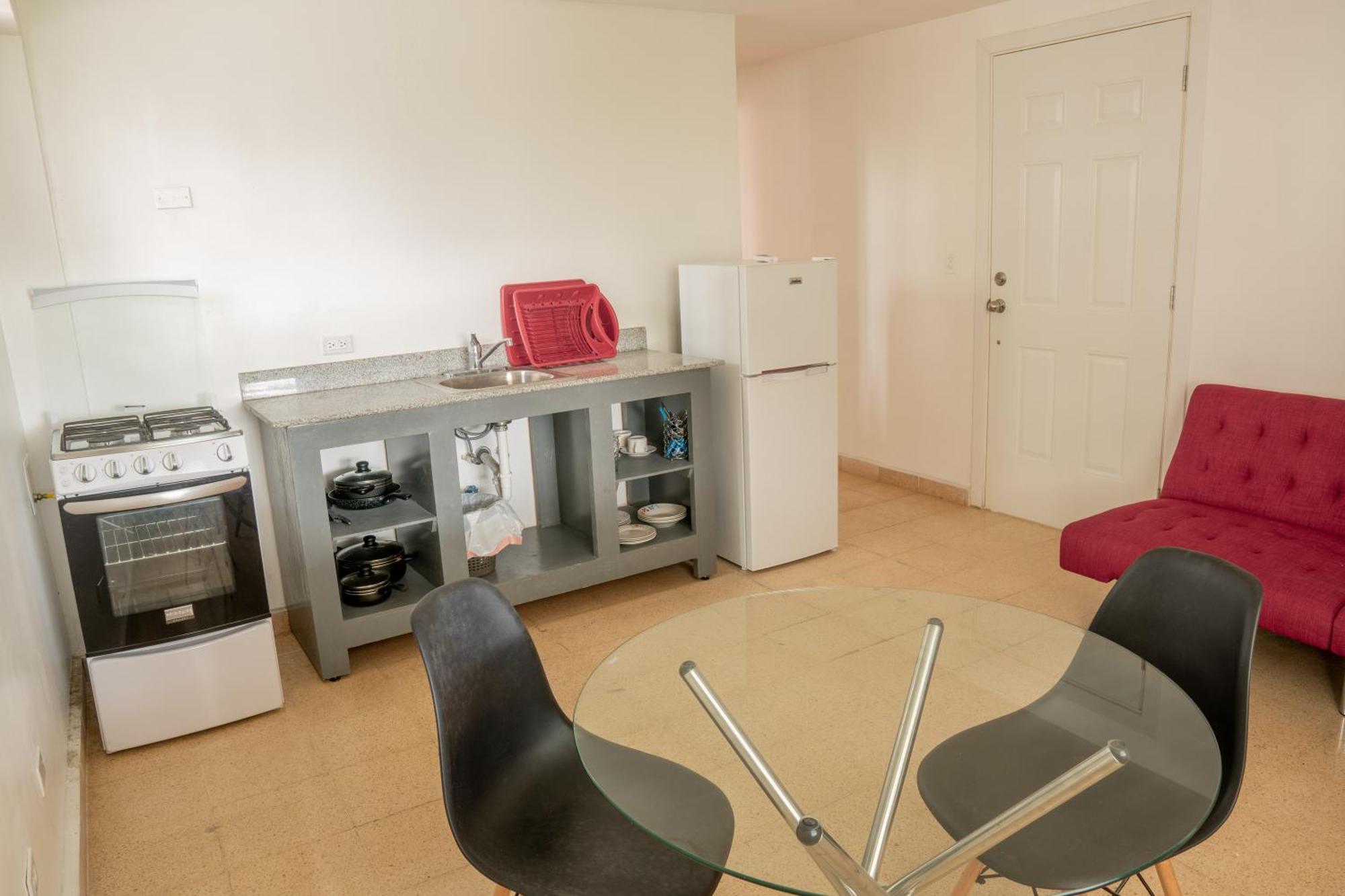 Hostal Blu *